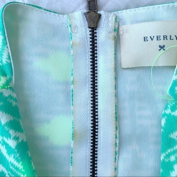 Everly Boutique Teal and Lime Geometric Patterned Mini  Dress Size Small - Picture 7 of 15